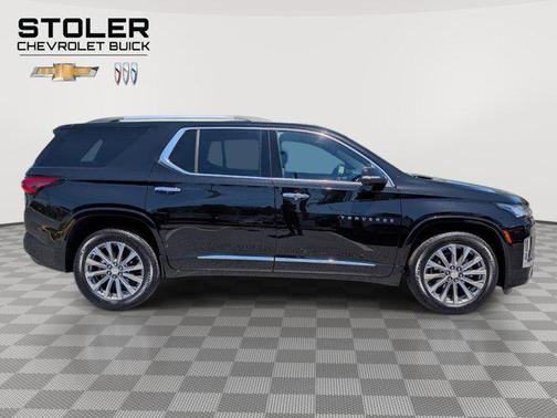 Mosaic Black Metallic 2023 Chevrolet Traverse Premier