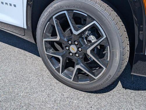 Polar White Tricoat 2026 Chevrolet Traverse High Country