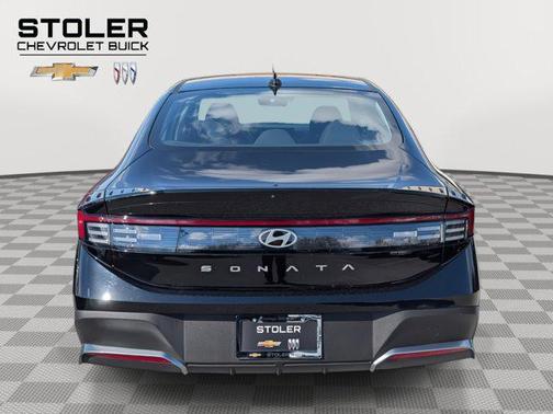 2025 Hyundai SONATA SE