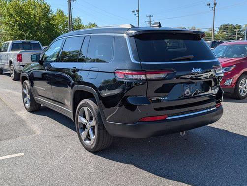 Diamond Black Crystal Pearlcoat 2022 Jeep Grand Cherokee L Limited