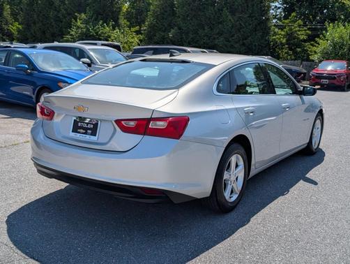 Silver Ice Metallic 2020 Chevrolet Malibu 1LS