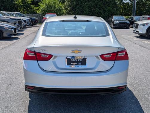 Silver Ice Metallic 2020 Chevrolet Malibu 1LS