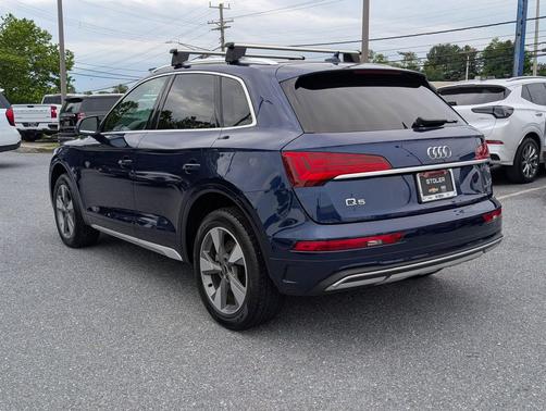 Navarra Blue Metallic 2023 Audi Q5 40 Premium