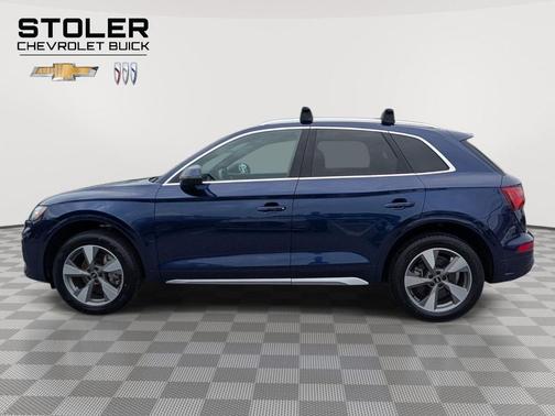 Navarra Blue Metallic 2023 Audi Q5 40 Premium