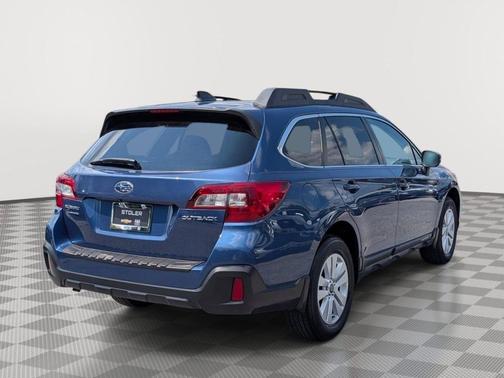 Abyss Blue Pearl 2019 Subaru Outback 2.5i Premium