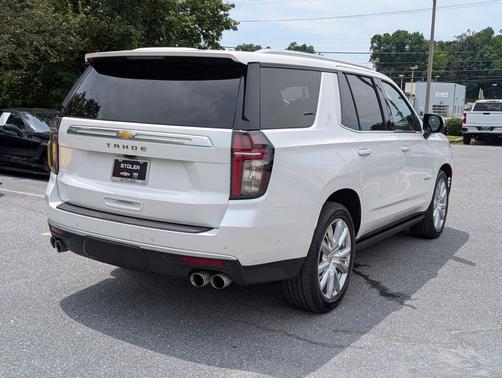 Iridescent Pearl Tricoat 2023 Chevrolet Tahoe 4WD High Country