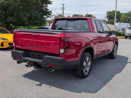 Radiant Red Metallic II 2024 Honda Ridgeline RTL