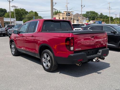 Radiant Red Metallic II 2024 Honda Ridgeline RTL