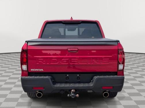 Radiant Red Metallic II 2024 Honda Ridgeline RTL