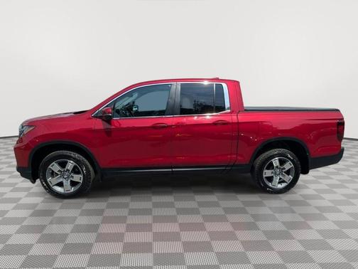 Radiant Red Metallic II 2024 Honda Ridgeline RTL