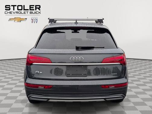 Manhattan Gray Metallic 2023 Audi Q5 40 Premium