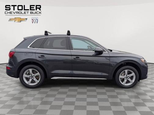 Manhattan Gray Metallic 2023 Audi Q5 40 Premium