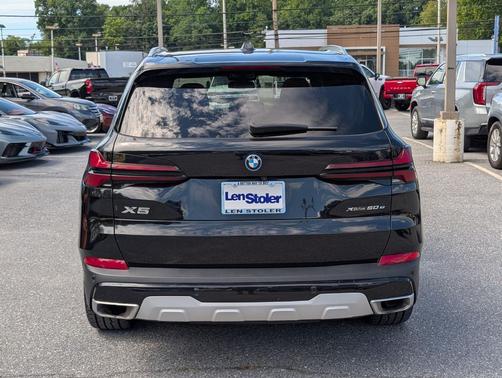 Black Sapphire Metallic 2025 BMW X5 PHEV xDrive50e