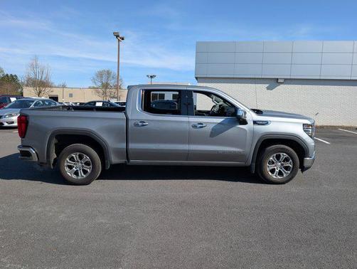 Sterling Metallic 2024 GMC Sierra 1500 SLT