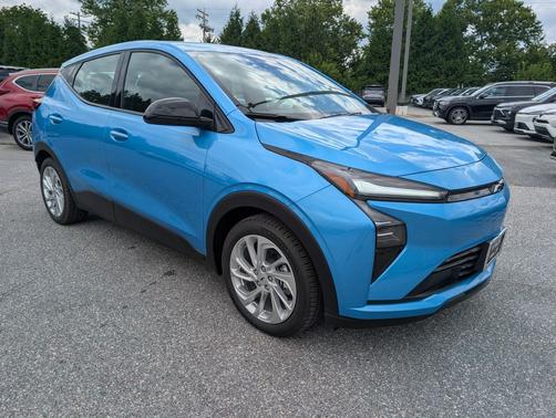 Marina Blue Metallic 2027 Chevrolet Bolt LT FWD