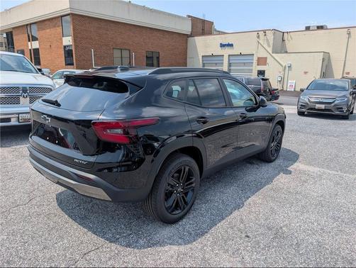 Mosaic Black Metallic 2026 Chevrolet Trax FWD ACTIV