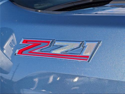 Lakeshore Blue Metallic 2026 Chevrolet Silverado 2500 Custom