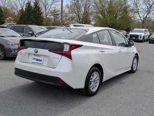 2022 Toyota Prius LE