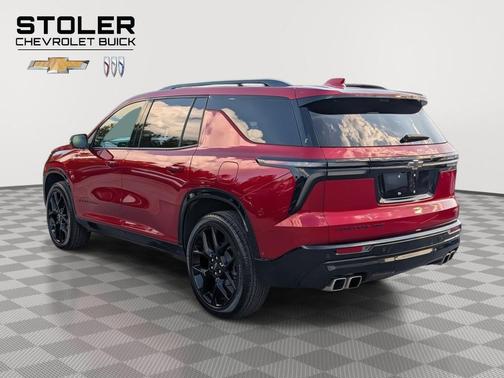 Radiant Red Tintcoat 2024 Chevrolet Traverse RS