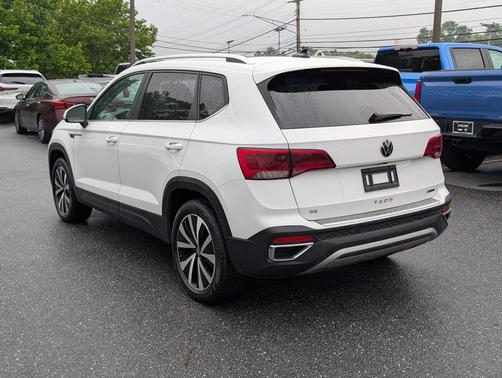 Pure White 2022 Volkswagen Taos 1.5T SE