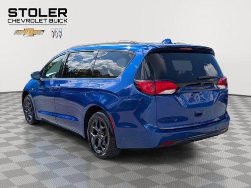 2020 Chrysler Pacifica Touring L