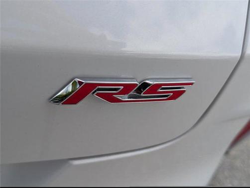 Iridescent Pearl Tricoat 2026 Chevrolet Trailblazer RS
