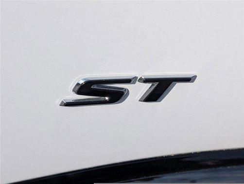 Summit White 2026 Buick Envision Sport Touring AWD