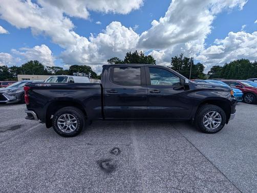 Dark Ash Metallic 2022 Chevrolet Silverado 1500 LT