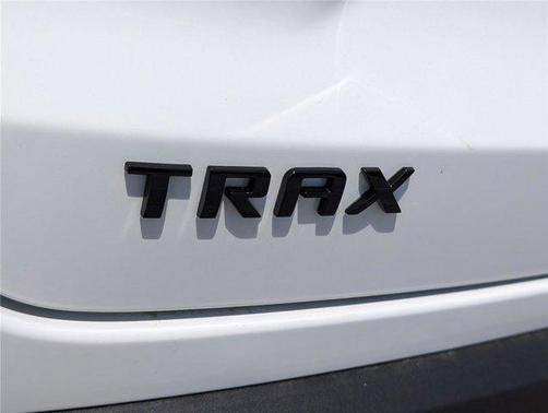 Summit White 2026 Chevrolet Trax FWD 2RS