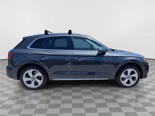 Manhattan Gray Metallic 2021 Audi Q5 45 Premium Plus