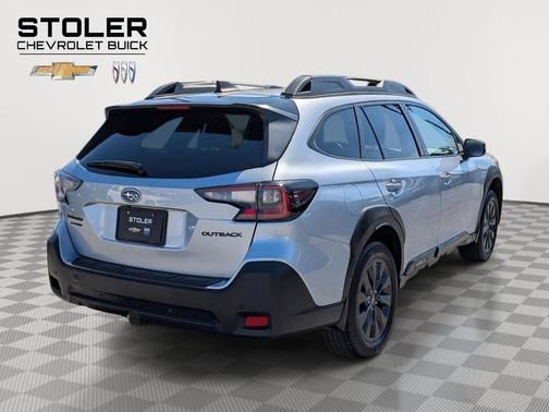 Ice Silver Metallic 2023 Subaru Outback Onyx Edition