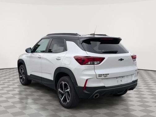 Iridescent Pearl Tricoat 2022 Chevrolet Trailblazer RS
