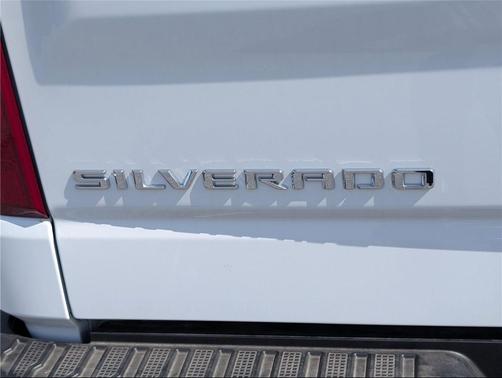 Summit White 2026 Chevrolet Silverado 1500 LT
