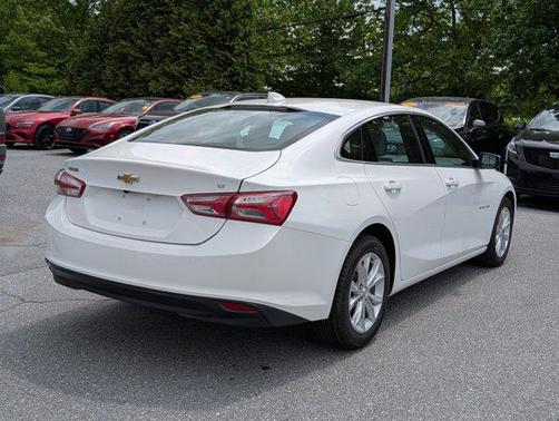 2022 Chevrolet Malibu FWD LT
