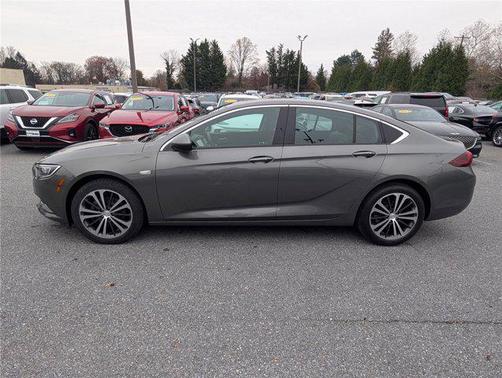 2018 Buick Regal Sportback Essence