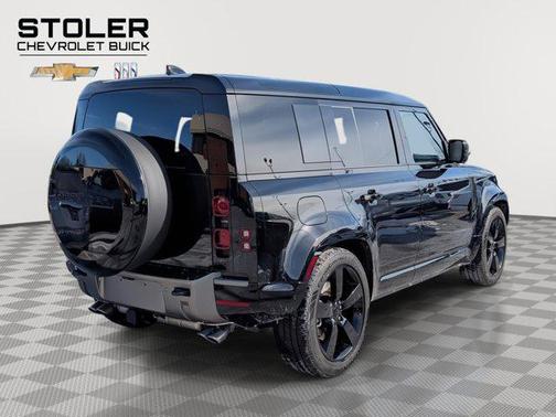 2025 Land Rover Defender 110 P500 X-Dynamic SE
