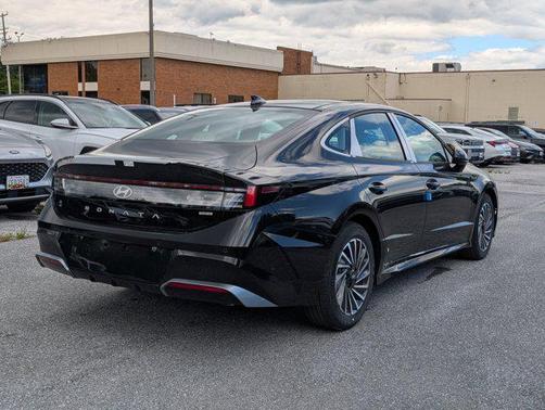 2025 Hyundai SONATA Hybrid Limited