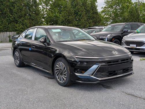 2025 Hyundai SONATA Hybrid Limited