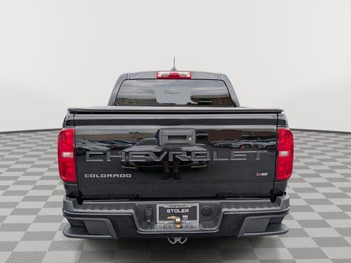 Black 2022 Chevrolet Colorado LT
