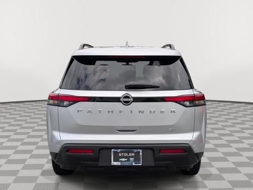 Brilliant Silver Metallic 2024 Nissan Pathfinder SV FWD