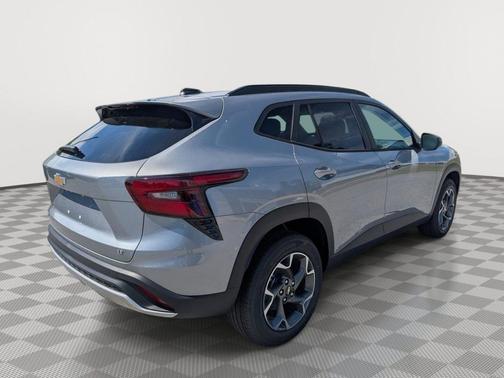 Sterling Gray Metallic 2026 Chevrolet Trax LT