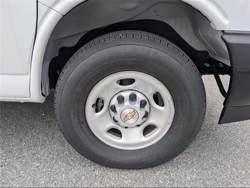 Summit White 2026 Chevrolet Express 2500 3500 Regular Wheelbase, WT, RWD