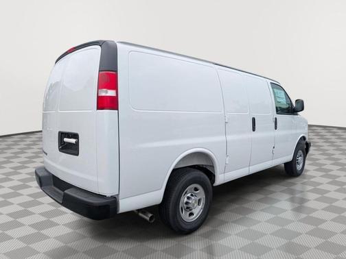 Summit White 2026 Chevrolet Express 2500 3500 Regular Wheelbase, WT, RWD