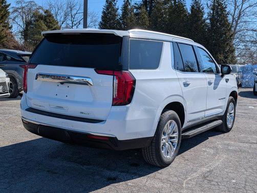 2024 GMC Yukon SLT