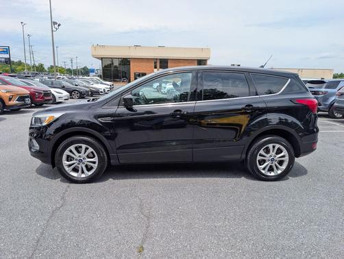 Magnetic Metallic 2019 Ford Escape SE