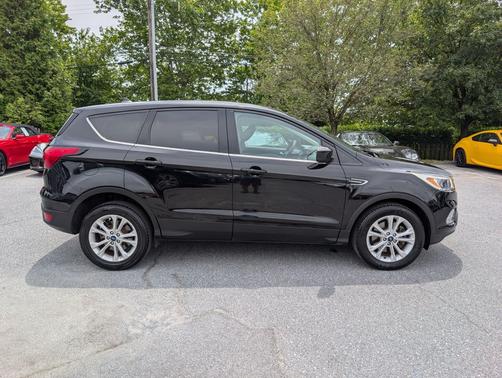 Magnetic Metallic 2019 Ford Escape SE