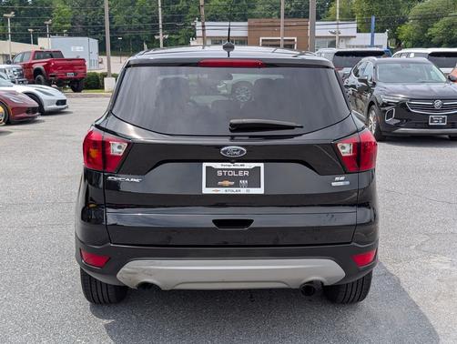 Magnetic Metallic 2019 Ford Escape SE