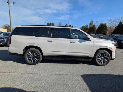 2024 Cadillac Escalade ESV Sport