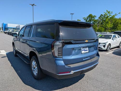 Lakeshore Blue Metallic 2026 Chevrolet Suburban LT