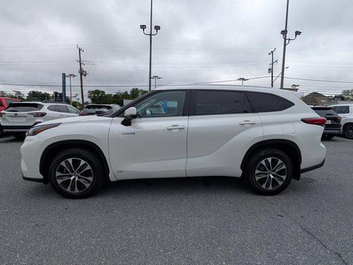 2020 Toyota Highlander Hybrid XLE